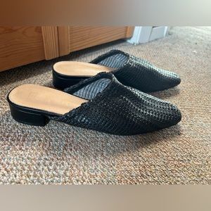 Unique vintage - black mules